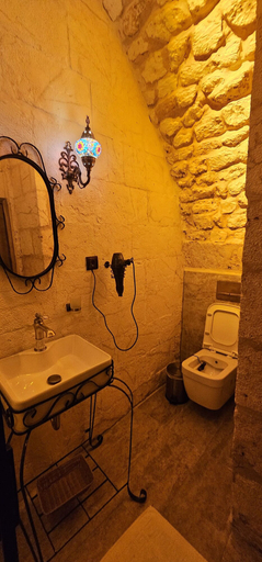 Bathroom 5, Cleopatra Antique Hotel, Merkez