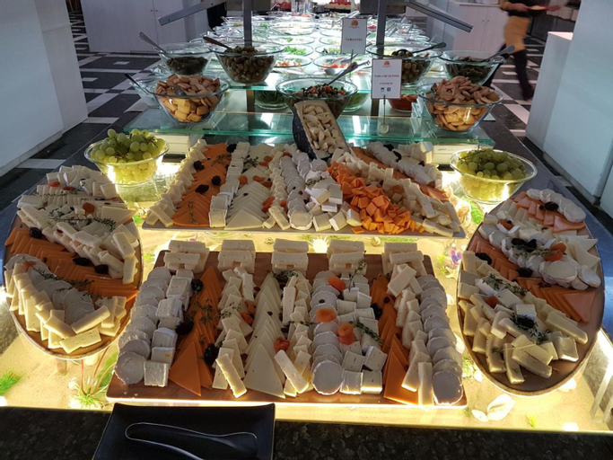 Food & Drinks 6