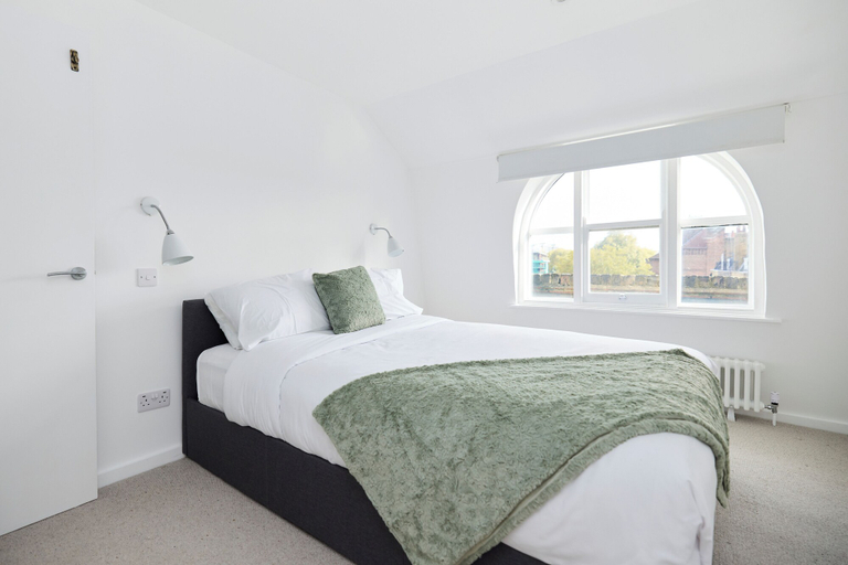 Bedroom 2, The Kennington Wonder - Bright 2bdr Flat With Rooftop Terrace, London