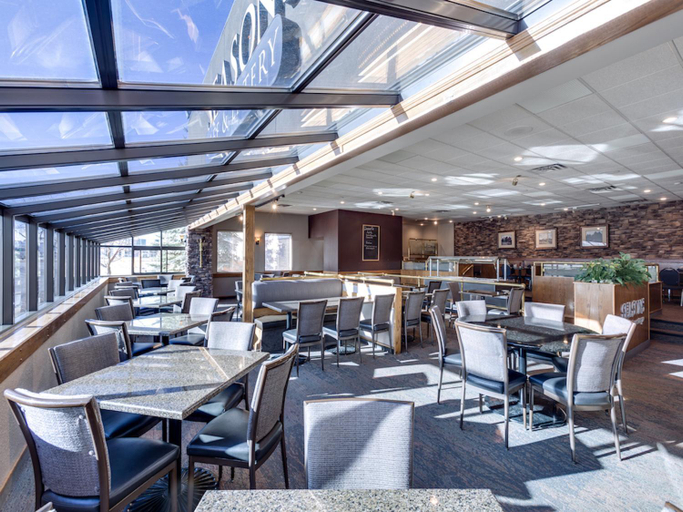 Food & Drinks 4, Heritage Inn Hotel & Convention Centre - High River, Division No. 6