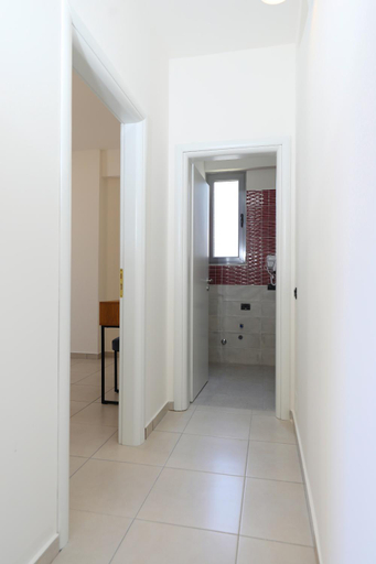 Bathroom 3, Maor Hotel, Vlorës