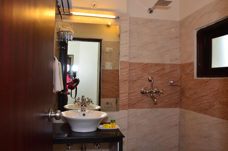 Bathroom 2