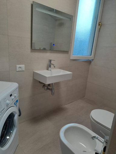 Bathroom, Villa Bega, Sarandës