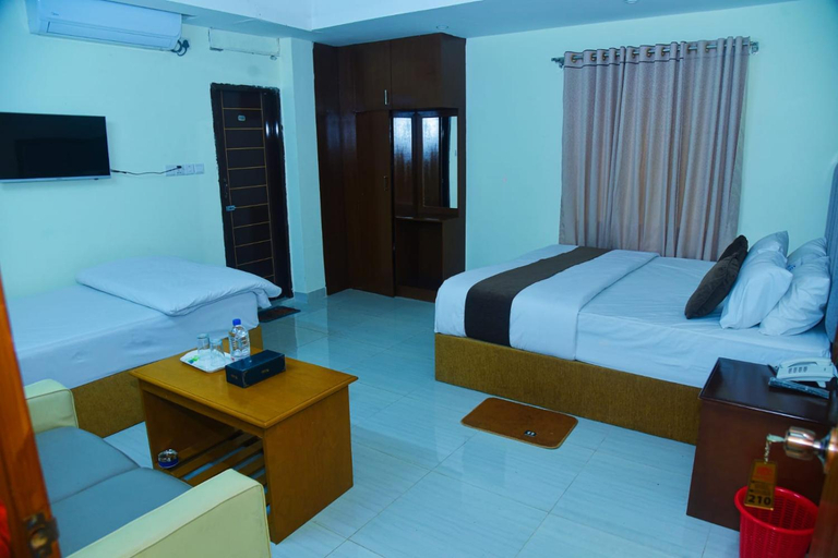 Bedroom 3, Hotel Crown City, Chittagong
