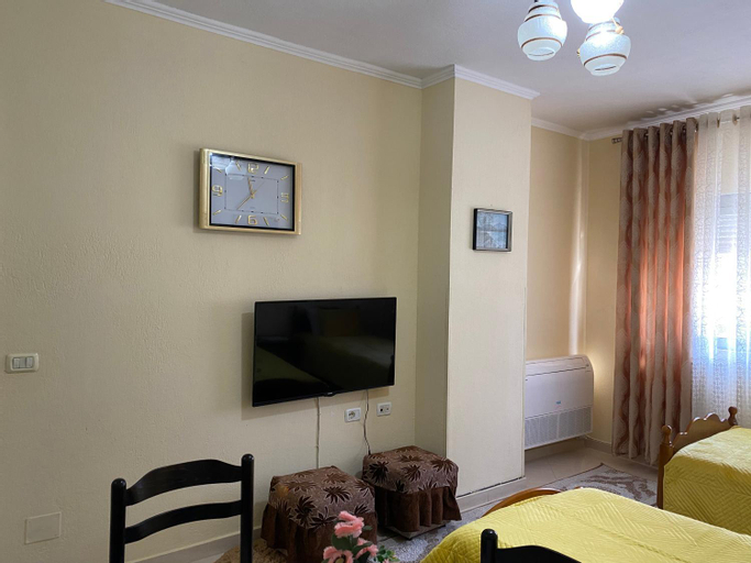 3, Apartment holiday, Pogradecit