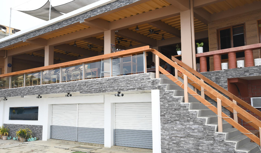Exterior & Views, Capt'n Gregg's Dive Resort, Puerto Galera