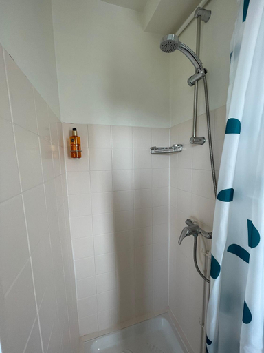 Bathroom, Cocoon’Lis, 2 pieces en plein centre ville, Calvados