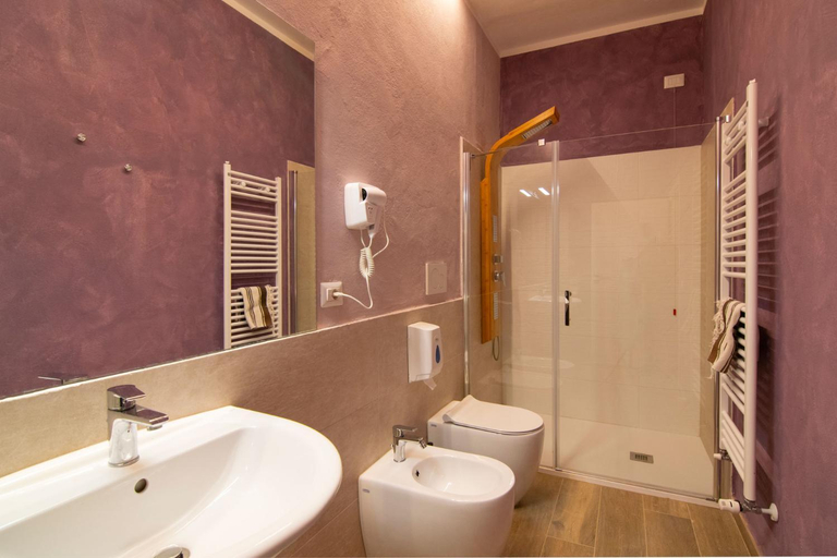 Shower 4, Boutique Relais Villa Sofia, Siena