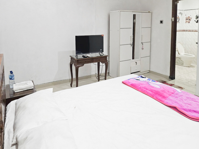 Bedroom 13