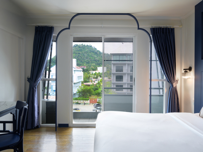 Bedroom 27