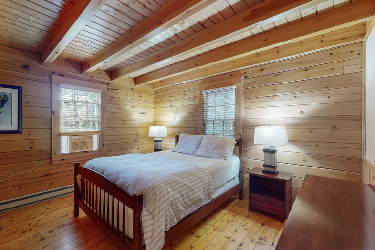 Bedroom 2, Point Lookout South, Waldo