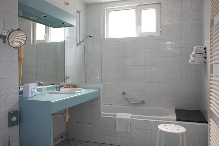 Bathroom 4, Hotel Les Portes De La Vallee, Haut-Rhin