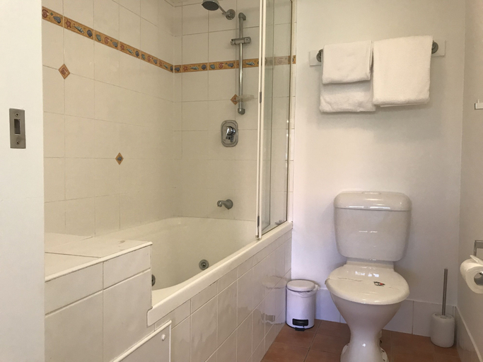 Bathroom 4, Endless Summer Resort, Maroochy - Coastal North