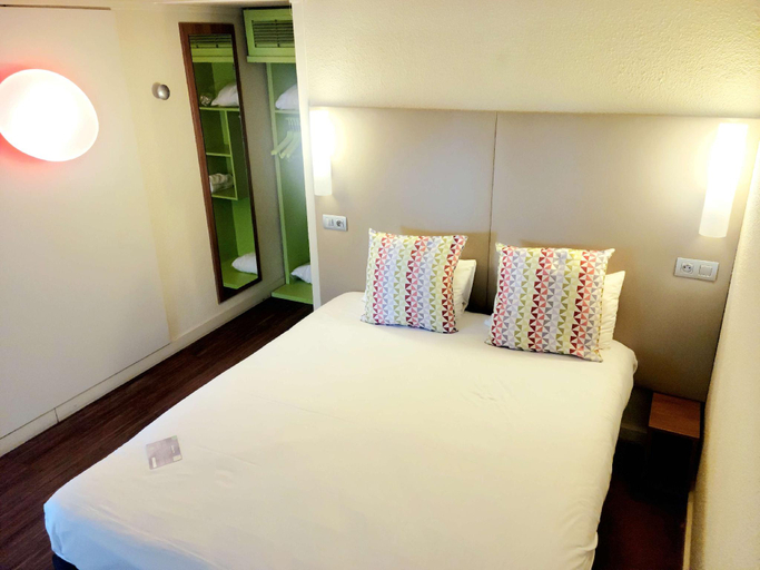 Bedroom 9