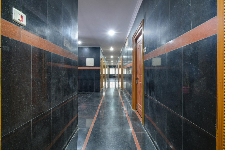 Others 2, Hotel O Sir Vr Sairam Lodge, Krishna