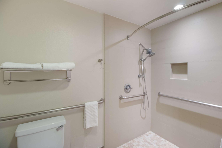 Bathroom 3
