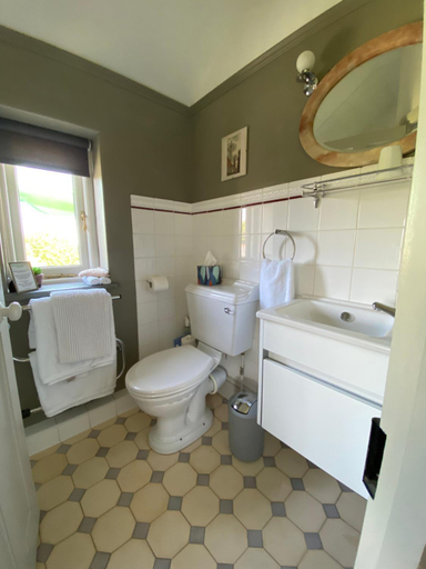 Bathroom 3, Downton Lodge Country Bed and Breakfast and; Self Catering, Devon
