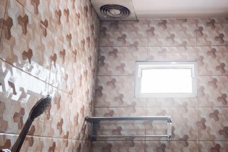 Bathroom 3, RedDoorz Syariah @ Ameria Bandara Nongsa Batam, Batam