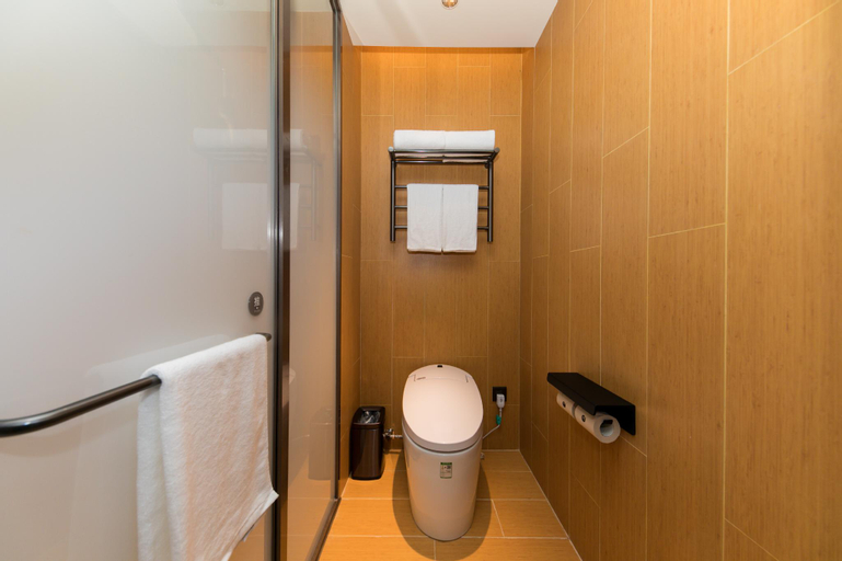 Bathroom 4