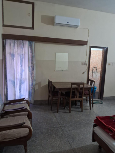 Others 2, G.M. Guest House, Varanasi