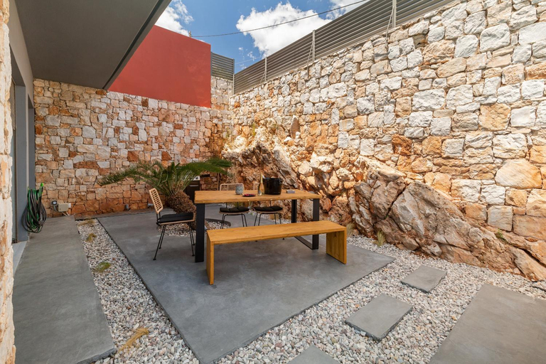 Others 4, Olon Villa, Attica
