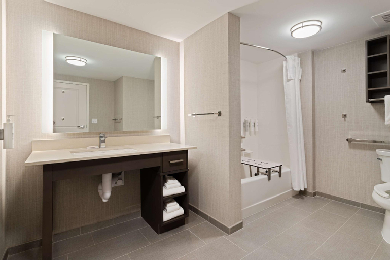 Bathroom 10