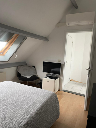 Others 3, Casa Christel, Antwerpen