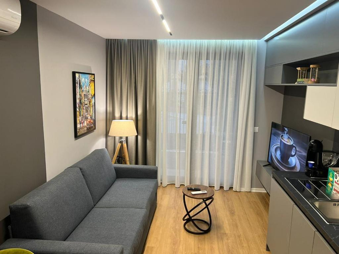 4, Dan apartment Tirana, Tiranës