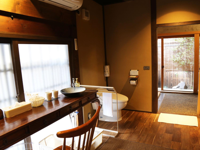 Bathroom 2, Zen Machiya, Kyoto