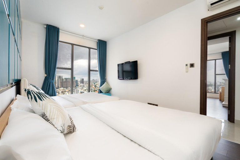 Bedroom 2, Saigon Royal, the Oak wooden apt amazing view , District 4
