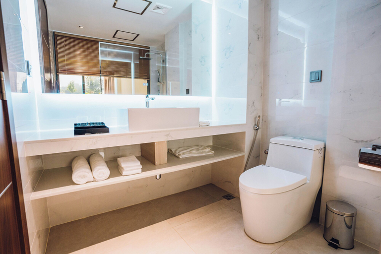 Bathroom 5, Ocean Pearl Fuvahmulah