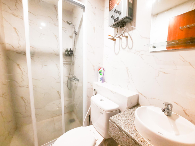 Bathroom 16