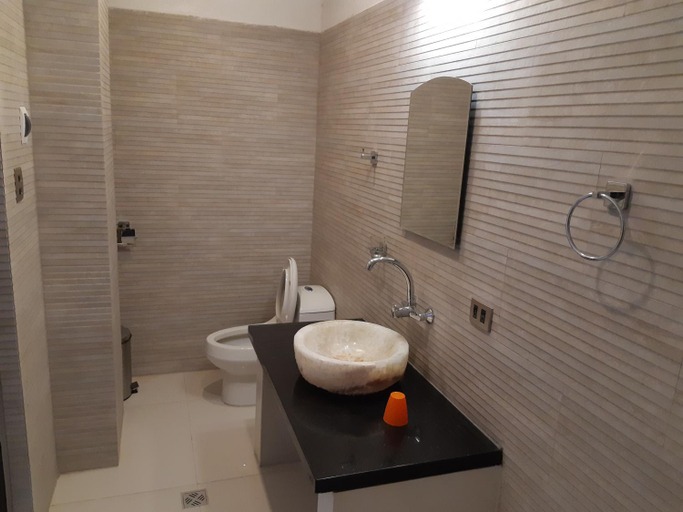 Bathroom 3, Hotel Cristales De Sal, Antonio Quijarro