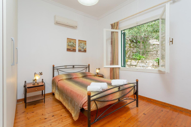 Bedroom 2, Villa Sofia, Ionian Islands
