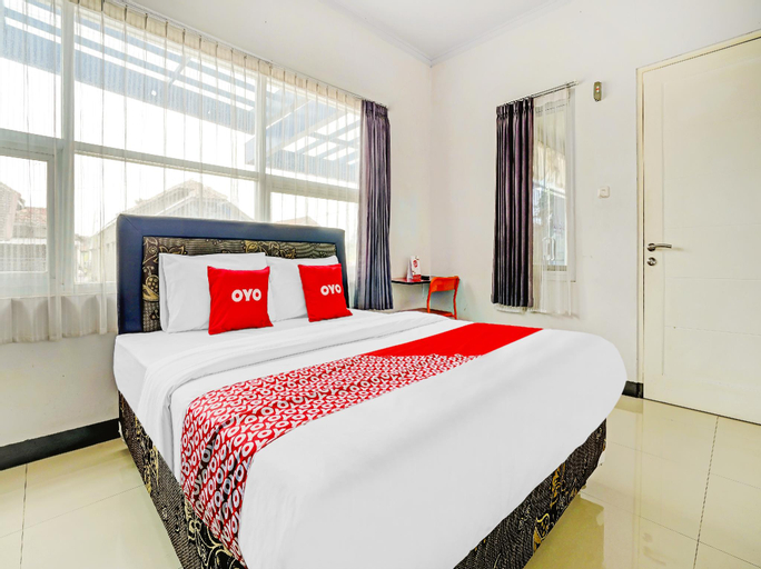 Bedroom 4, 90324 Si Jalak Guest House, Bandung