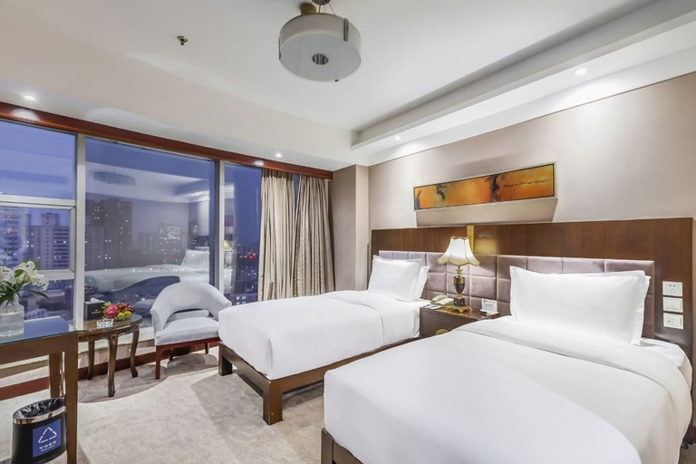 Bedroom 2, YUN-RAY AMBASSADOR HOTEL, Shijiazhuang