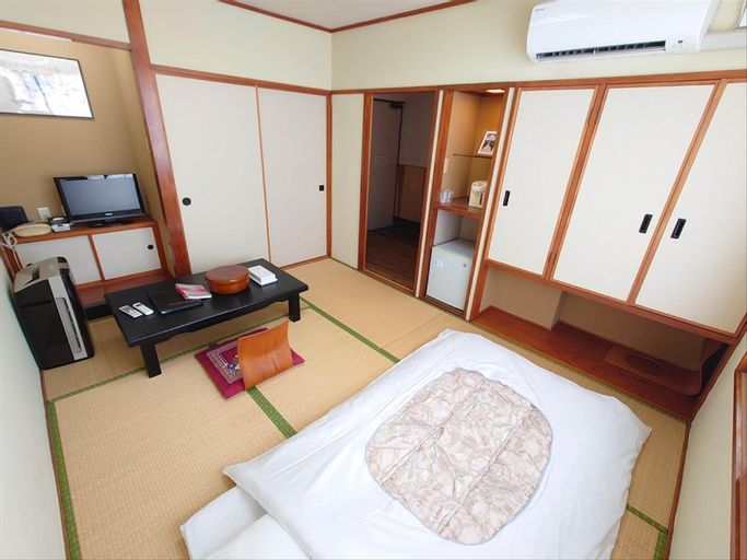 Bedroom 27