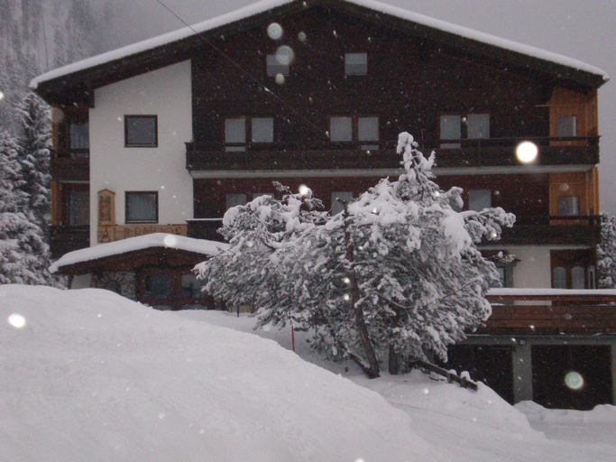 Others 4, Alpenhof "alt Lahn", Reutte