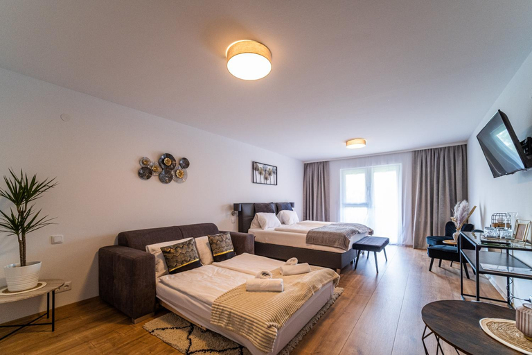 Bedroom 12