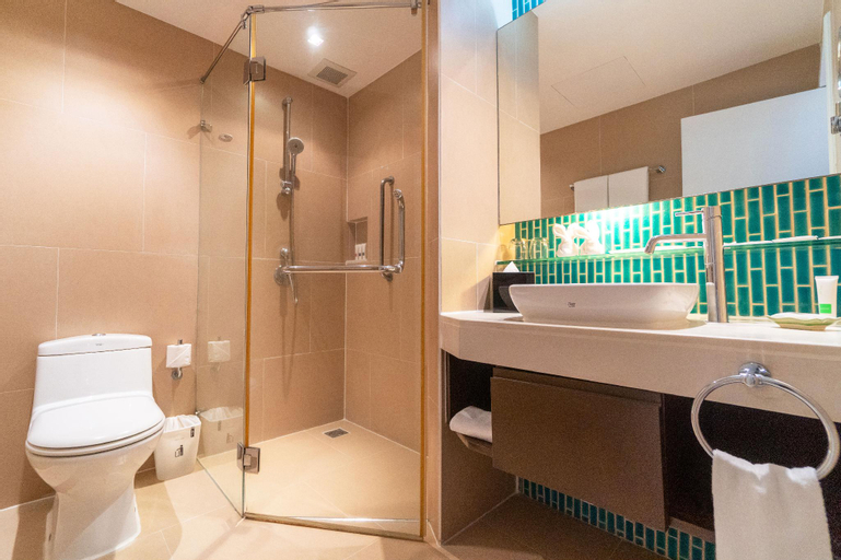 Bathroom 9