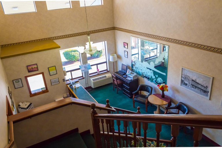Others 2, Guest House Inn, Lane