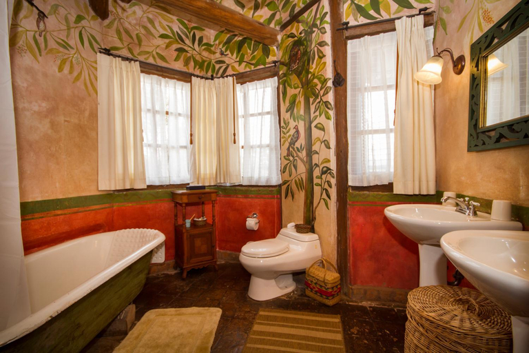Bathroom 3, Hacienda San Agustin de Callo, Latacunga