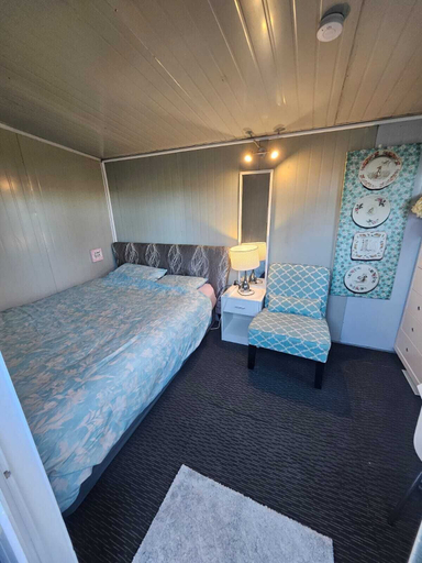 Others 5, waterview Room and cabin, Waitakere