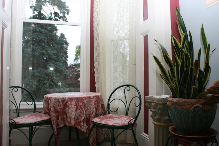 Others 3, The Gridley Inn B&B, Seneca