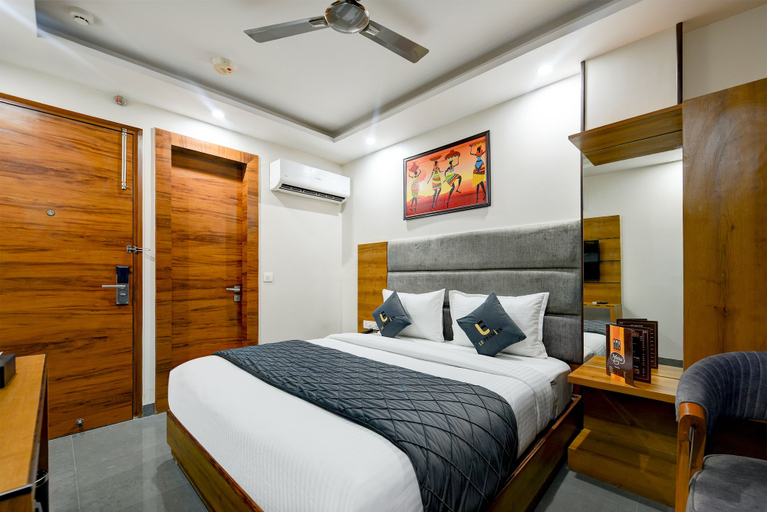 Bedroom 3, Hotel Le Premier, Delhi
