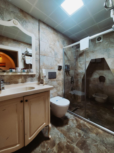 Bathroom 3, Behrampasa Otel Cafe Restaurant, Merkez