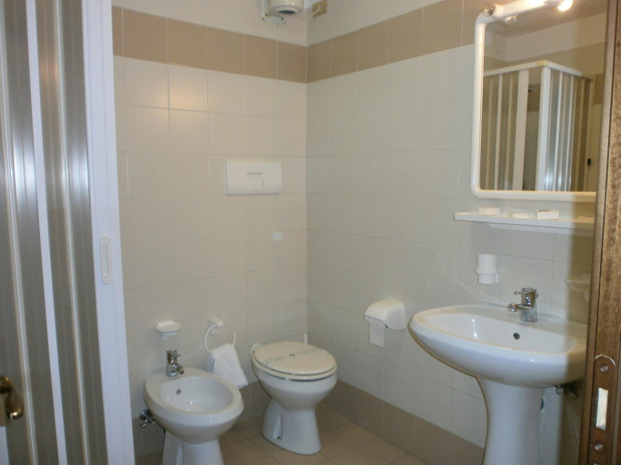 Bathroom 5, Casa Montana S. Maddalena di Canossa, Belluno