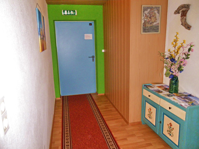 Others 4, Klause-Stuberl, Reutte