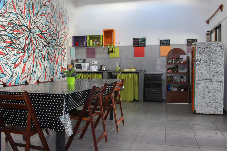 Others 5, Hostel de los Colores, n.a339