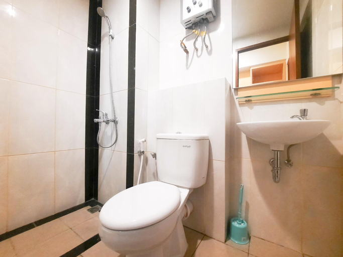 Bathroom 18
